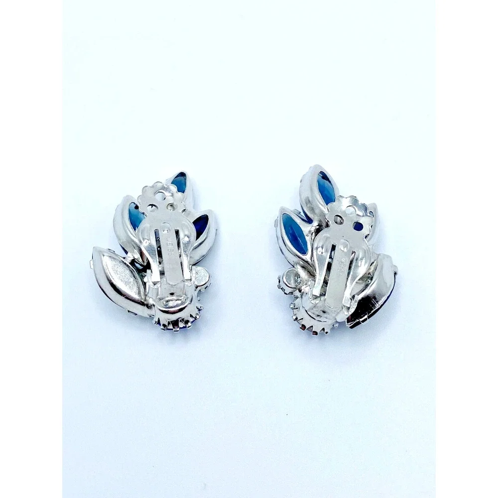 Vintage Weiss Shades of Blue Rhinestone Clip On Earrings Silver Tone Estate Glam - Picture 7 of 9